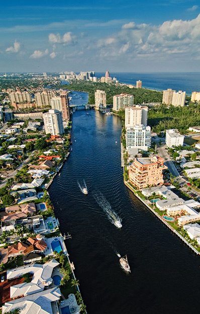 Aerial view of Fort Lauderdale inner coastal with boats.